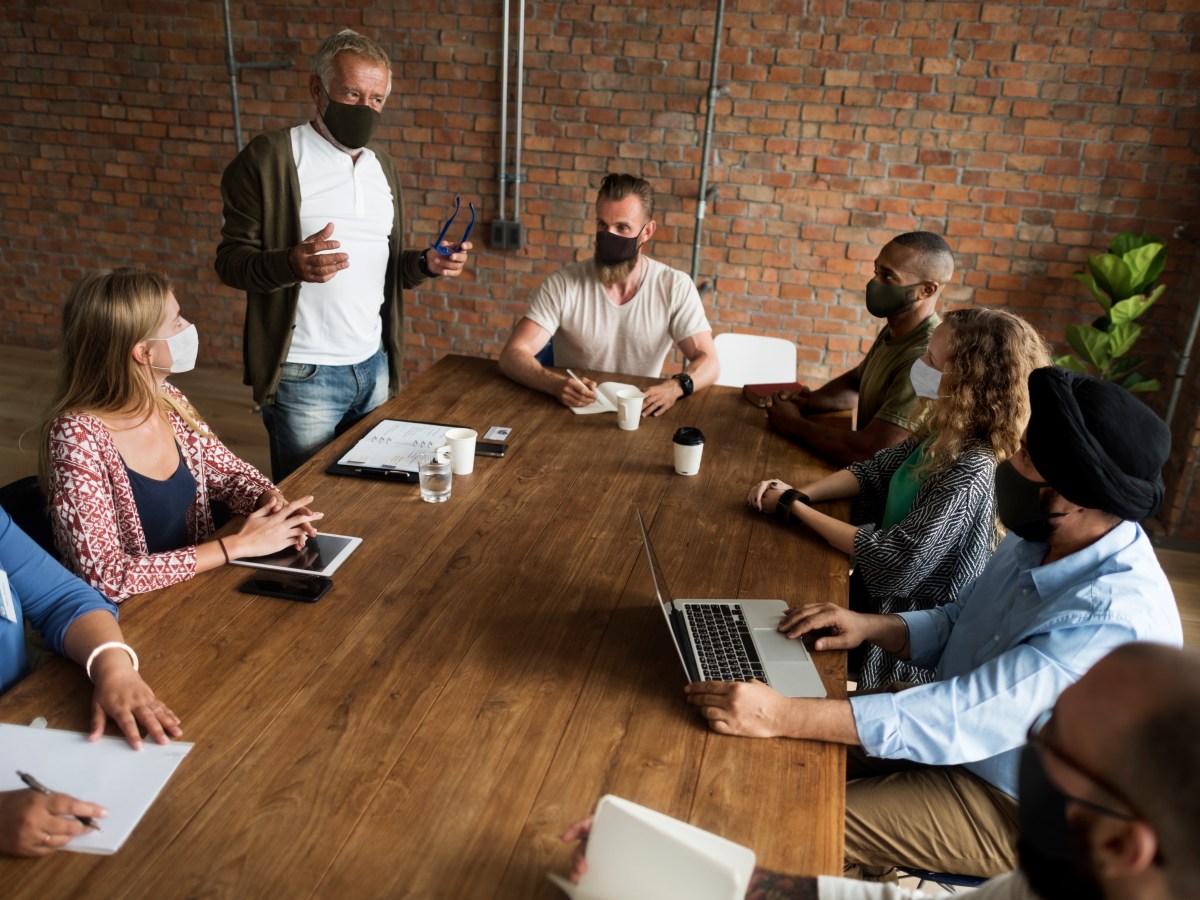 Se ampliarán los ERTE a todo 2021 con incentivos para que las empresas reactiven a sus&nbsp;trabajadores